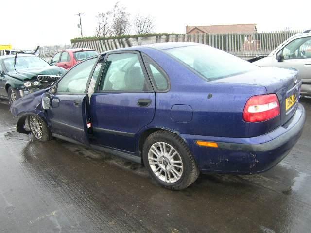 Breaking Volvo S40, S40 D S Secondhand Parts 