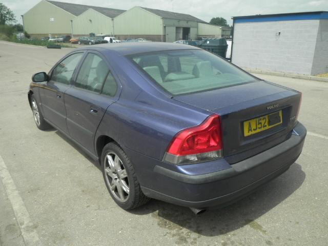 Breaking Volvo S60, S60 SE T5 Secondhand Parts 