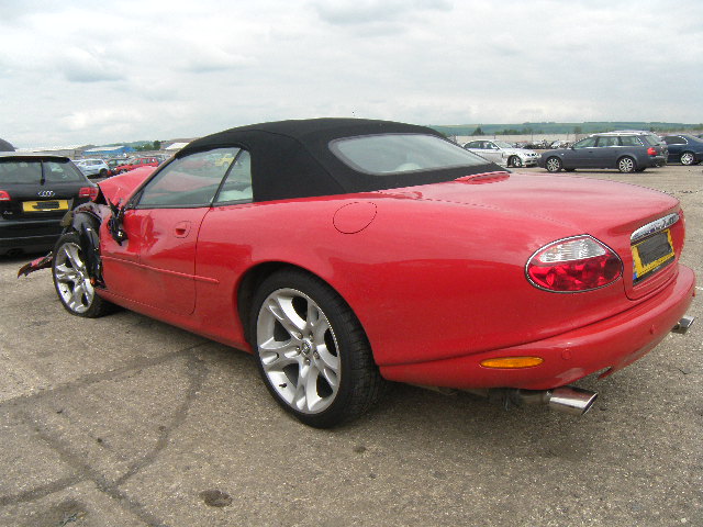 Breaking JAGUAR XK8, XK8 CONVERTIBLE Secondhand Parts 