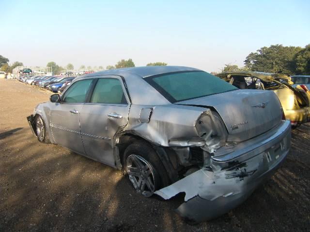 Breaking Chrysler 300C, 300C CRD A Secondhand Parts 